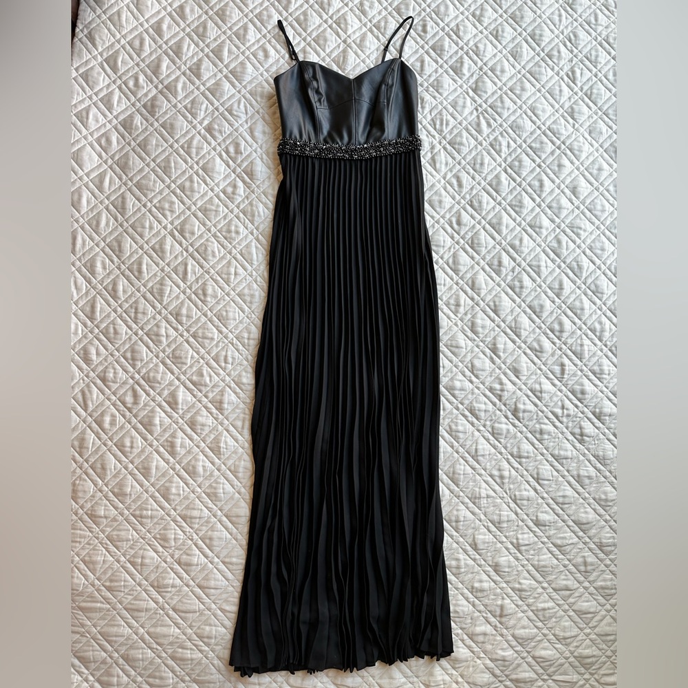 Laundry by Shelli Segal Long, black pleated dress.